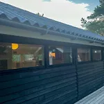 Сasa de vacaciones Minimalist Summer House Near In