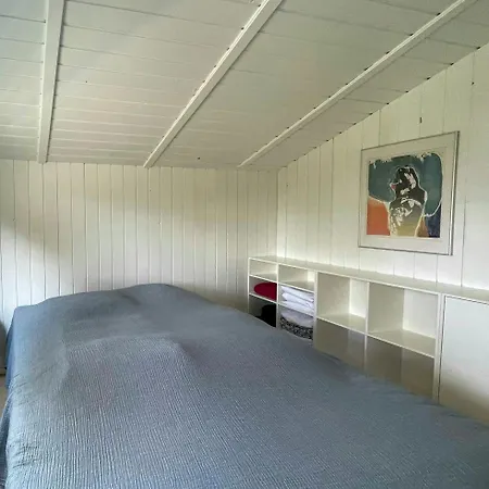 Minimalist Summer House Near In Сasa de vacaciones Ålbæk