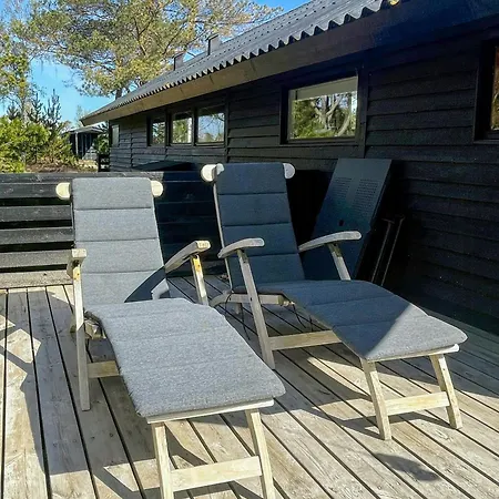 Minimalist Summer House Near In Ålbæk